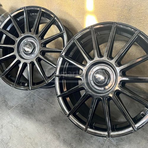 R18 BMW / MERCEDES-BENZ / VOLKSWAGEN